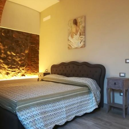 Montorfano Suite โรวาโต ภายนอก รูปภาพ