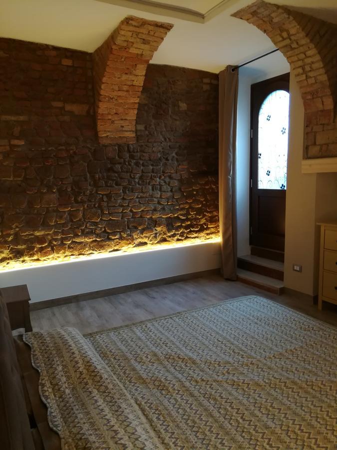 Montorfano Suite โรวาโต ภายนอก รูปภาพ
