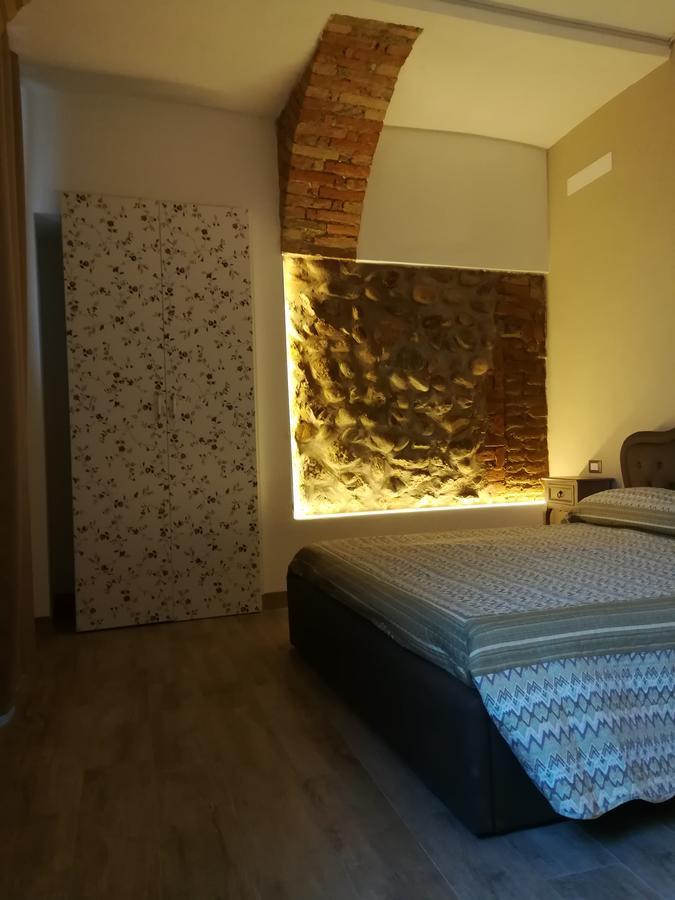 Montorfano Suite โรวาโต ภายนอก รูปภาพ