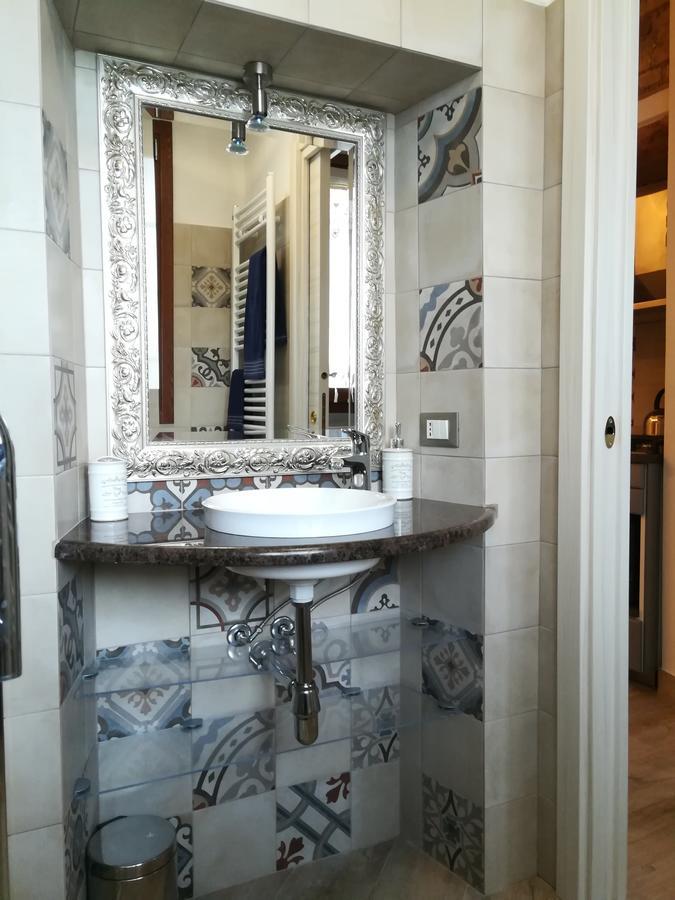 Montorfano Suite โรวาโต ภายนอก รูปภาพ