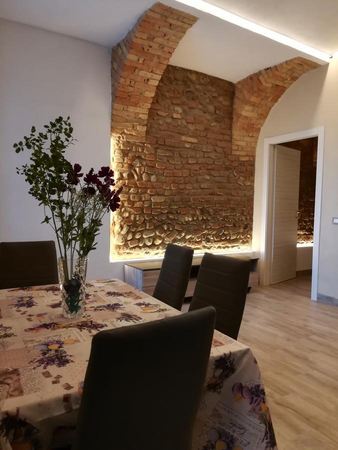 Montorfano Suite โรวาโต ภายนอก รูปภาพ