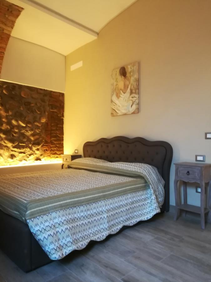 Montorfano Suite โรวาโต ภายนอก รูปภาพ