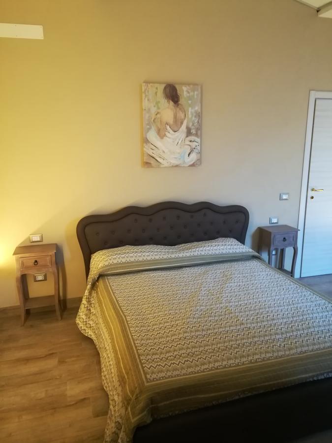 Montorfano Suite โรวาโต ภายนอก รูปภาพ
